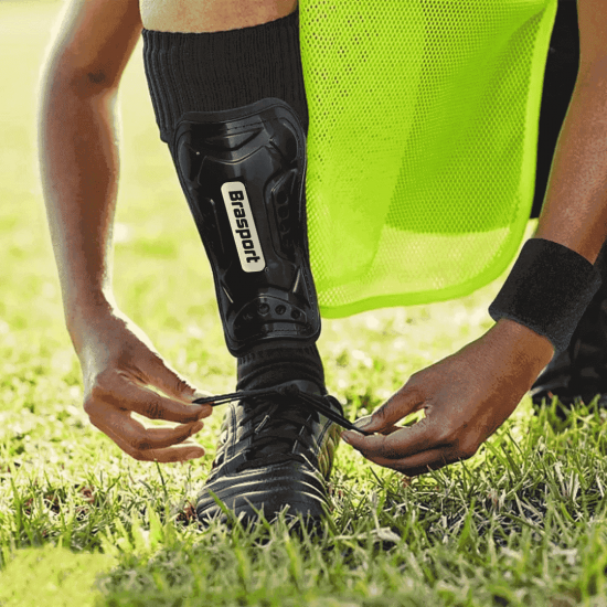Caneleira Profissional Futebol Futsal Muay Thai Adulto Juvenil Par Com Elástico e Borracha