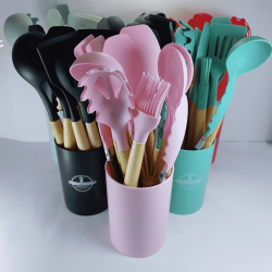 MD-12774 CONJUNTO COM 12 PECAS DE UTENSILIOS DE COZINHA, DE PLASTICO , SENDO: 1 SUPORTE, 1 FUE, 1 PINCEL, 1 CONCHA, 1