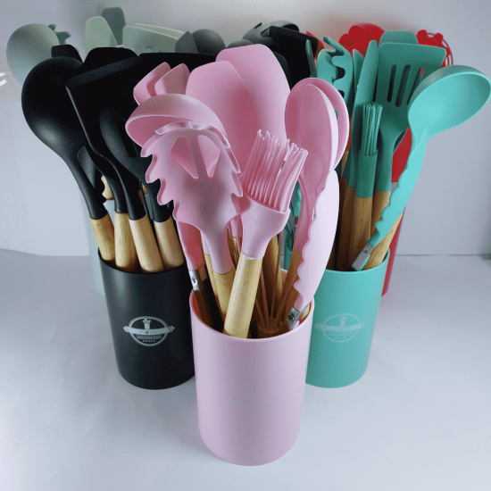 MD-12774 CONJUNTO COM 12 PECAS DE UTENSILIOS DE COZINHA, DE PLASTICO , SENDO: 1 SUPORTE, 1 FUE, 1 PINCEL, 1 CONCHA, 1